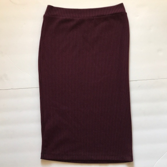 Harlowe & Graham Burgundy Pencil Skirt - Picture 2 of 4